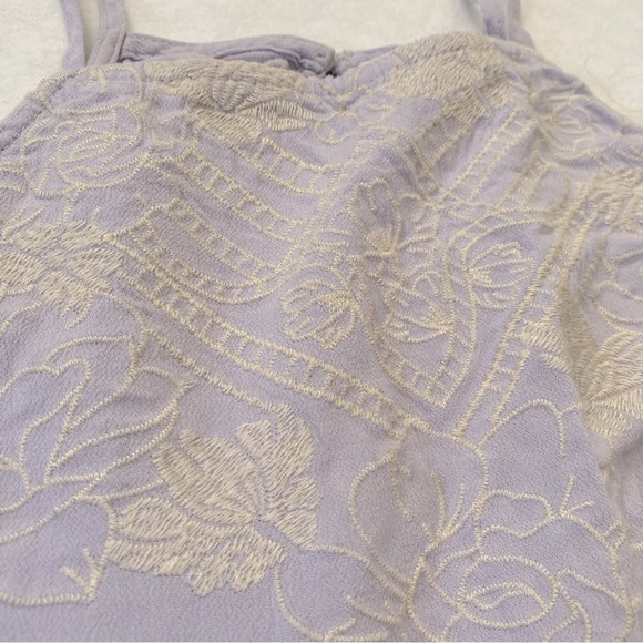 Purple/ Lilac Floral design Tank - Picture 4 of 6